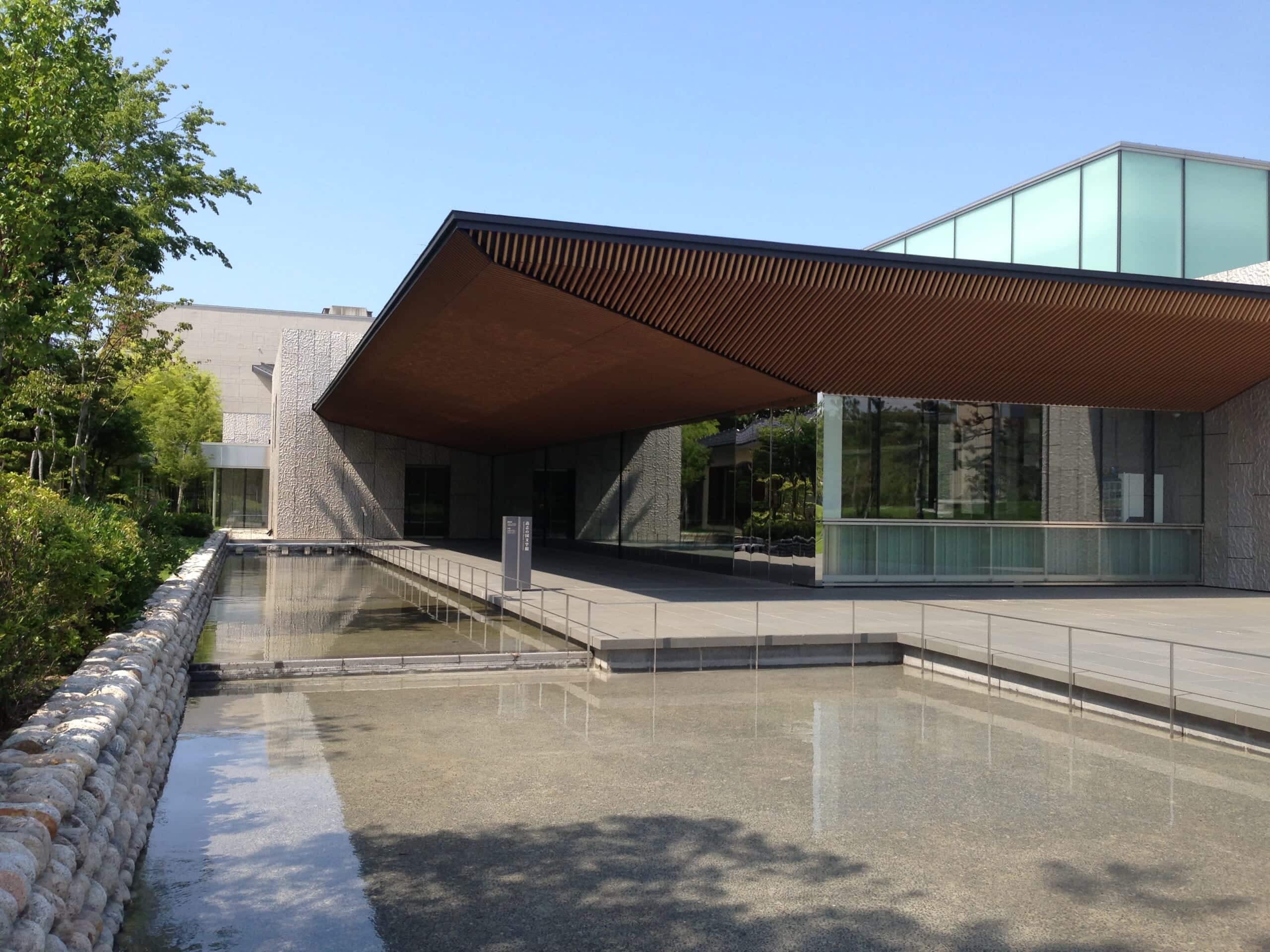 高志の国文学館