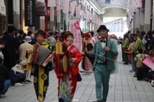 終了しました。）全日本チンドンコンクール - 富山市公式観光サイト