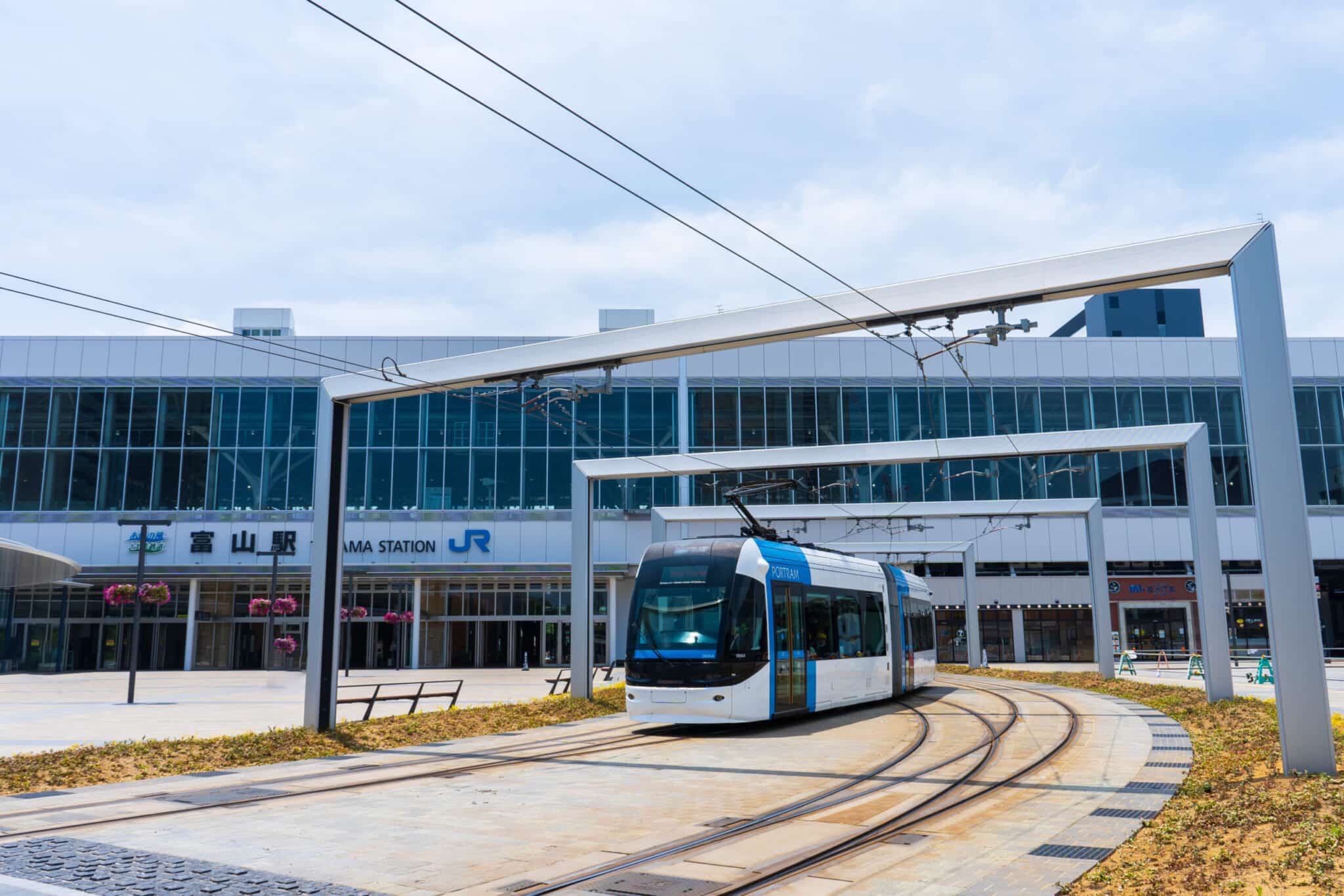 富山駅